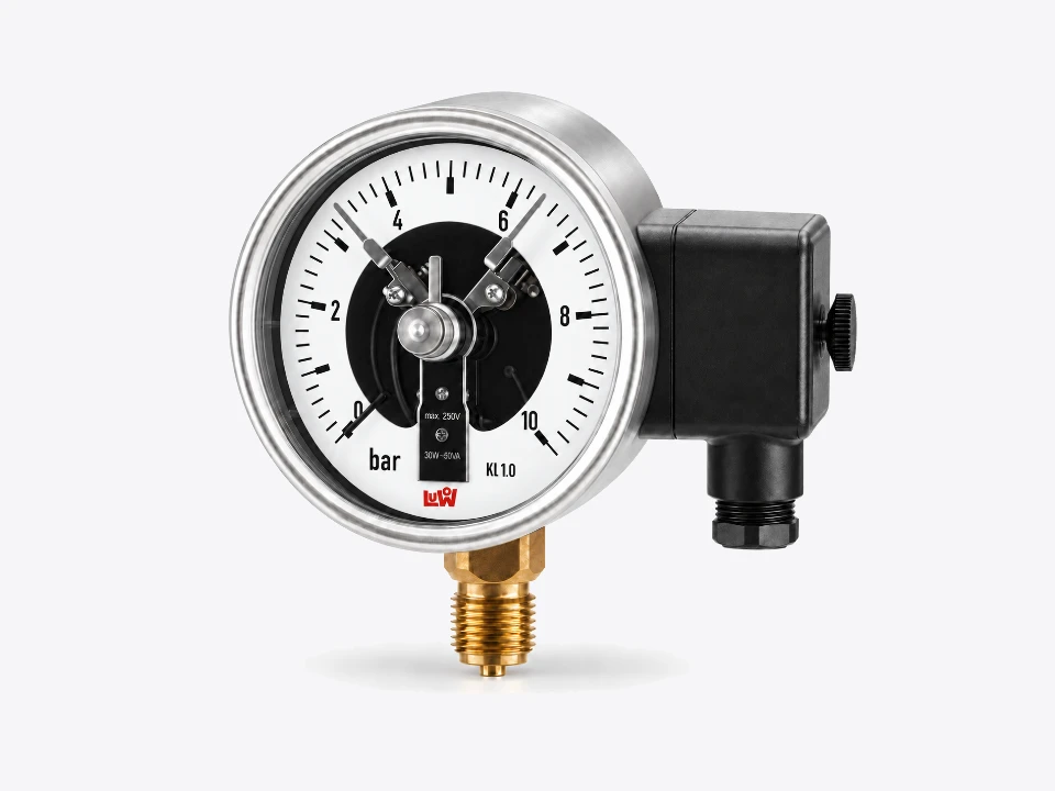 Kontaktmanometer mit elektrischen Grenzwertkontakten und Gerätestecker